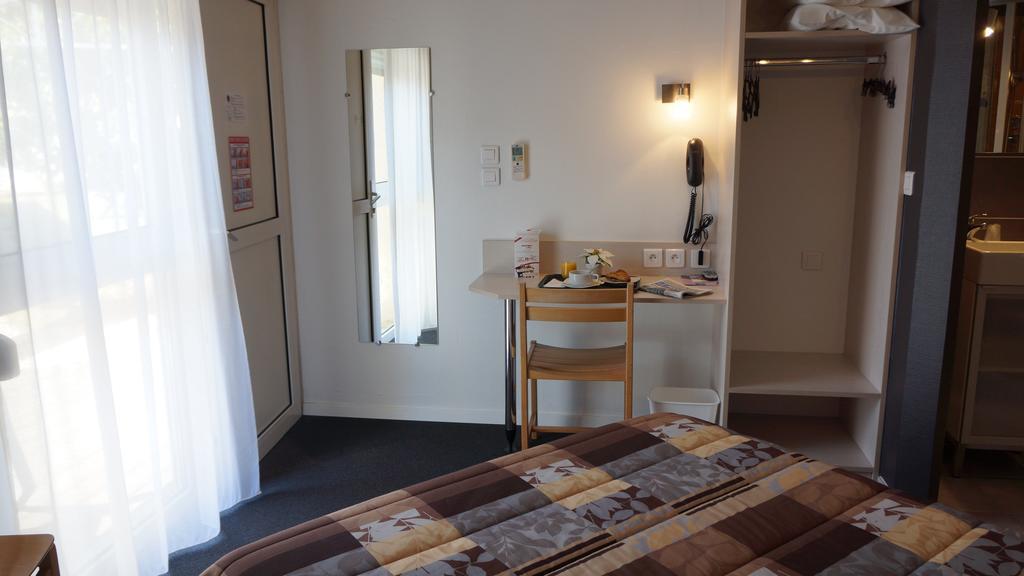 Charme Hotel En Beaujolais Belleville-sur-Saône Room photo